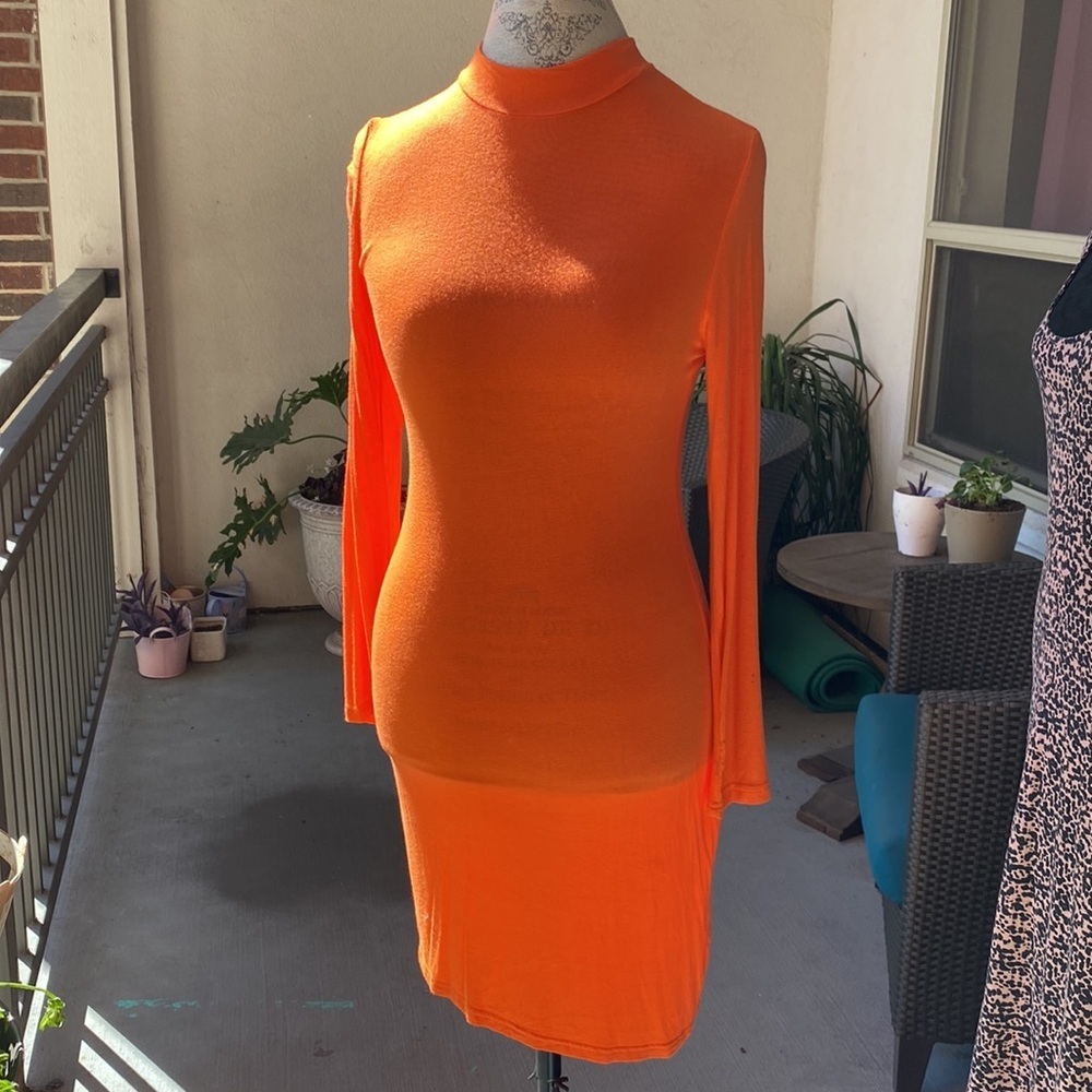 SHEIN orange longsleeve fitted dress size Small​​